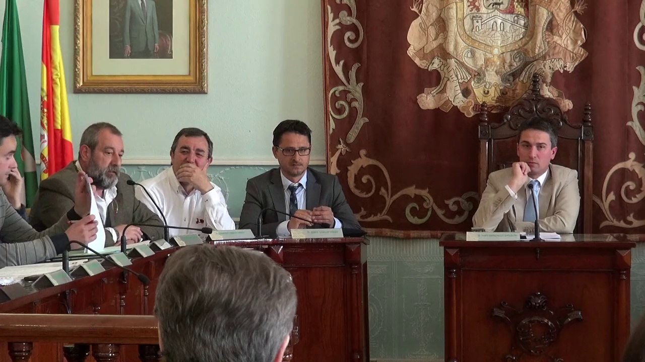 Pleno ordinario 04042014. Escaleras