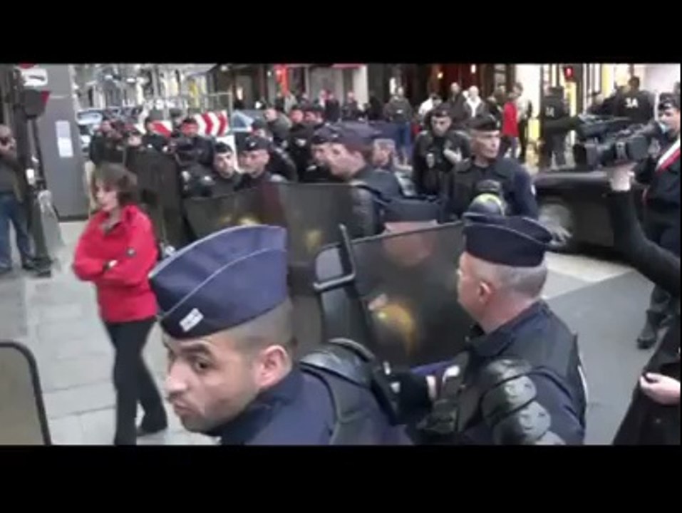 Alix interpellée seule pour attroupement