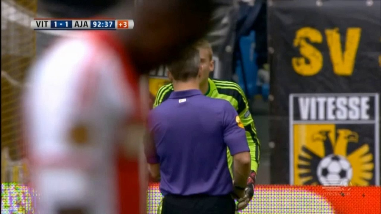 Ajax lässt Federn