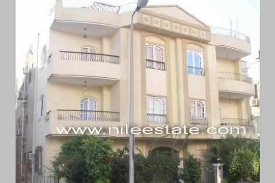 Ground Floor With Private Garden For Sale in First Quarter New Cairo City