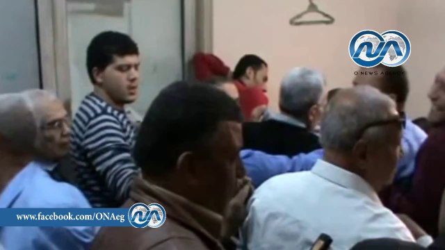 شاهد .. إقبال كبير من كبار السن والسيدات لإجراء توكيلات مرشحي الرئاسة بالشهر العقاري بالدقهلية