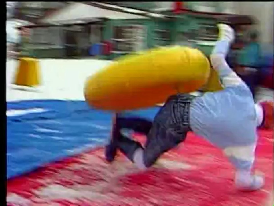 Most Extreme Elimination Challenge (MXC) - 213 - Fast Food vs. Aerospace (The Winter Special)