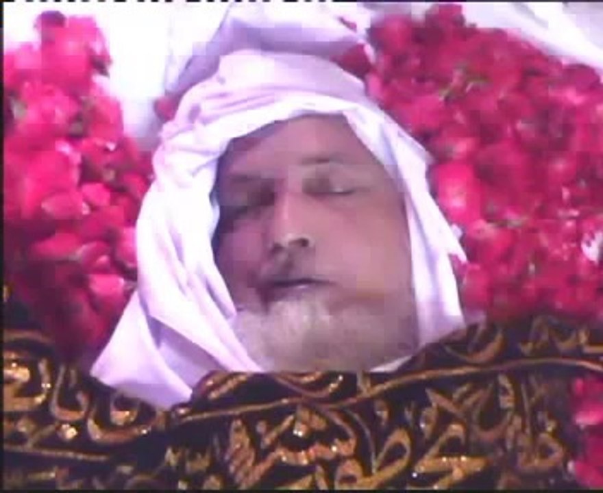By: Lagwal Minhasa ایک عاشق روسول صلی اللہ تعالی علیہ والہ وسلم کا آخری وقت دیکھیں اور دیکھیں کہ عاشقوں کا آخر وقت کیسا آتا ہے۔ یااللہ پاک حضور صلی اللہ تعالی علیہ والہ وسلم کا سچا عشق عطا فرما اور اپنے اور اپنے حبیب کے عشق میں موت عطا فرما امین۔