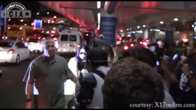 Miley Cyrus Gets Mocked By Paparazzi Yells Obscenities