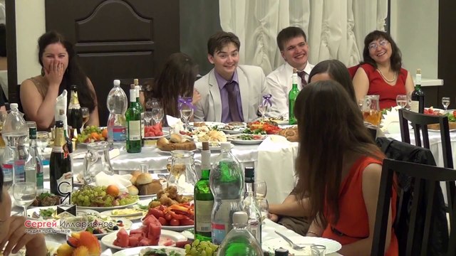 Веселый застольный конкурс на праздник Абсурдное поздравление