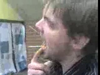 l'homme qui valait 2 cure dents