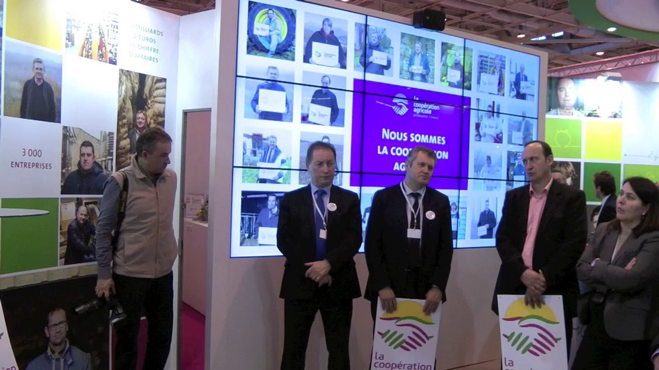 Salon de l'agriculture : inauguration du stand de "La Coopération Agricole"