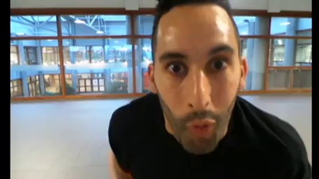 Grande Synthe: démonstration de danse Hip Hop par Jonathan Lheureux.