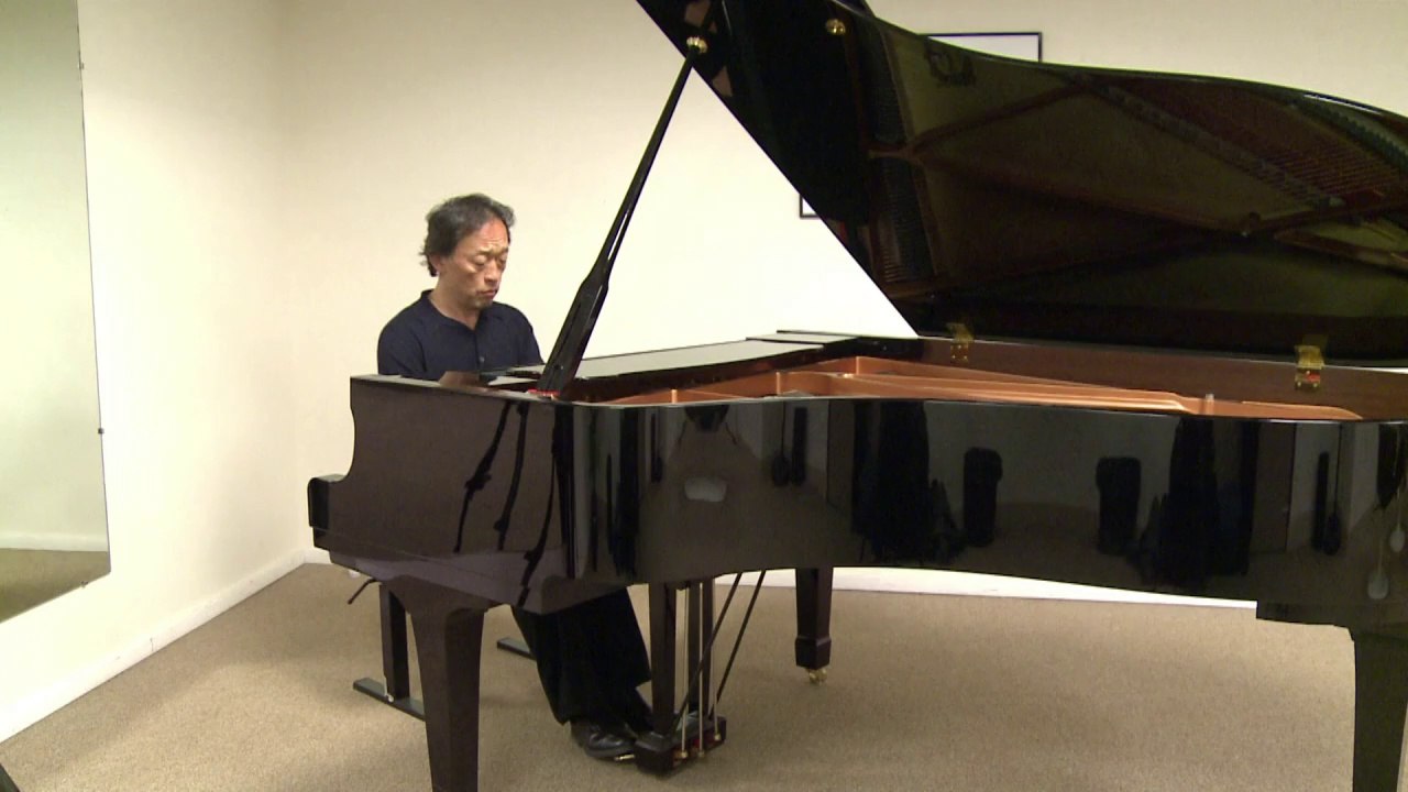 Star conductor Chung goes easy on piano