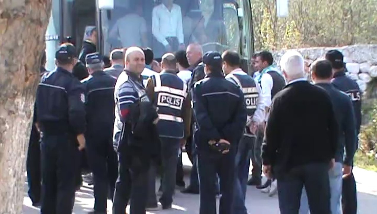 Kırşehir taraftarı hocasına saldırdı iskilip