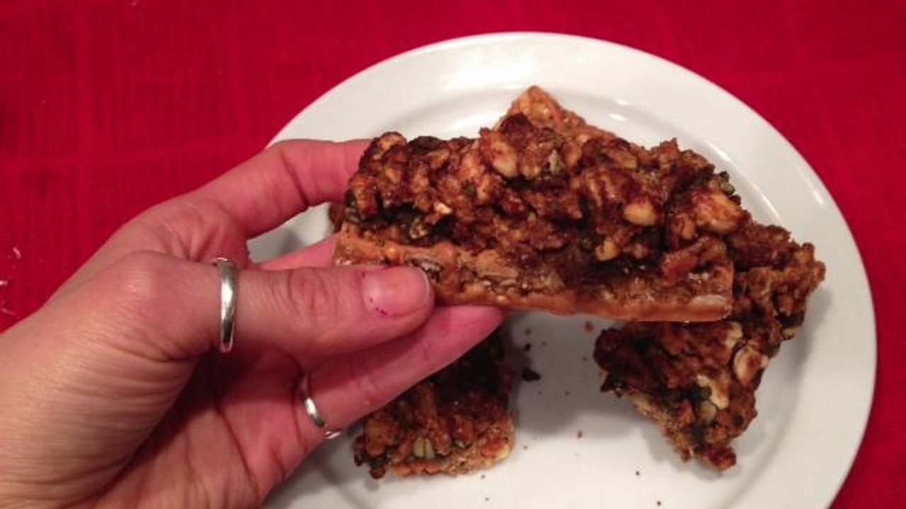 How to Make Healthy Protein Bars & Smoothies