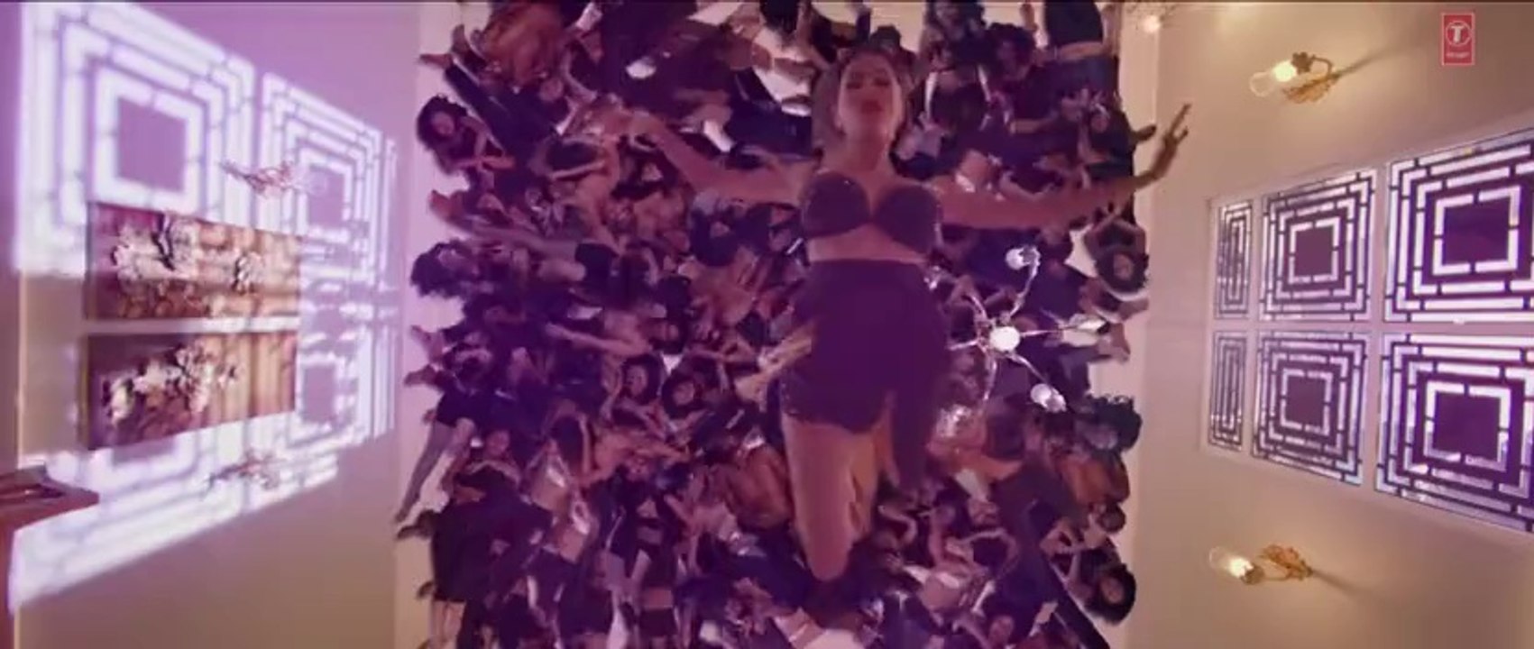 Baby Doll Full Video Song Ragini MMS 2 - Sunny Leone - Meet Bros Anjjan Feat. Kanika Kapoor - Video Dailymotion_2