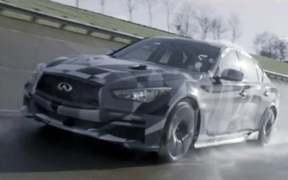 INFINITI Q50 EAU ROUGE - SEBASTIAN VETTEL TESTOWAŁ PROTOTYP