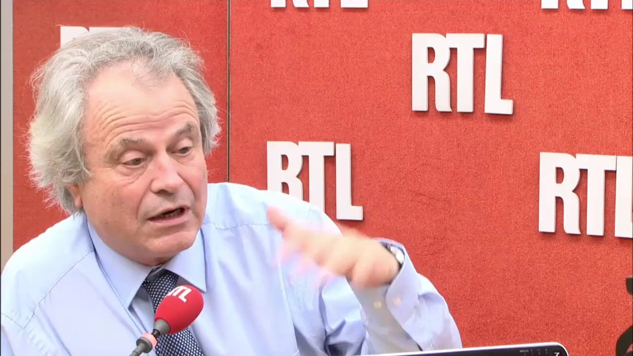 François Hollande "aime qu'on le prenne un peu pour un con", dit Franz-Olivier Giesbert