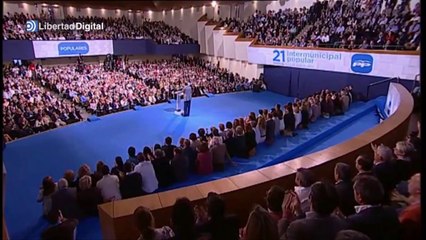 Rajoy pide votar a partidos "serios" en "grandes organizaciones como el PP"