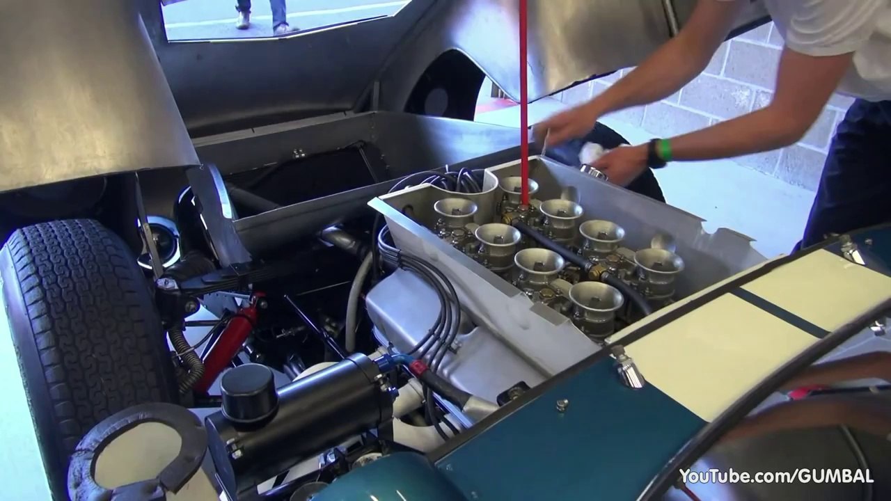 Shelby Daytona Cobra Coupe - Lovely Exhaust Sounds!
