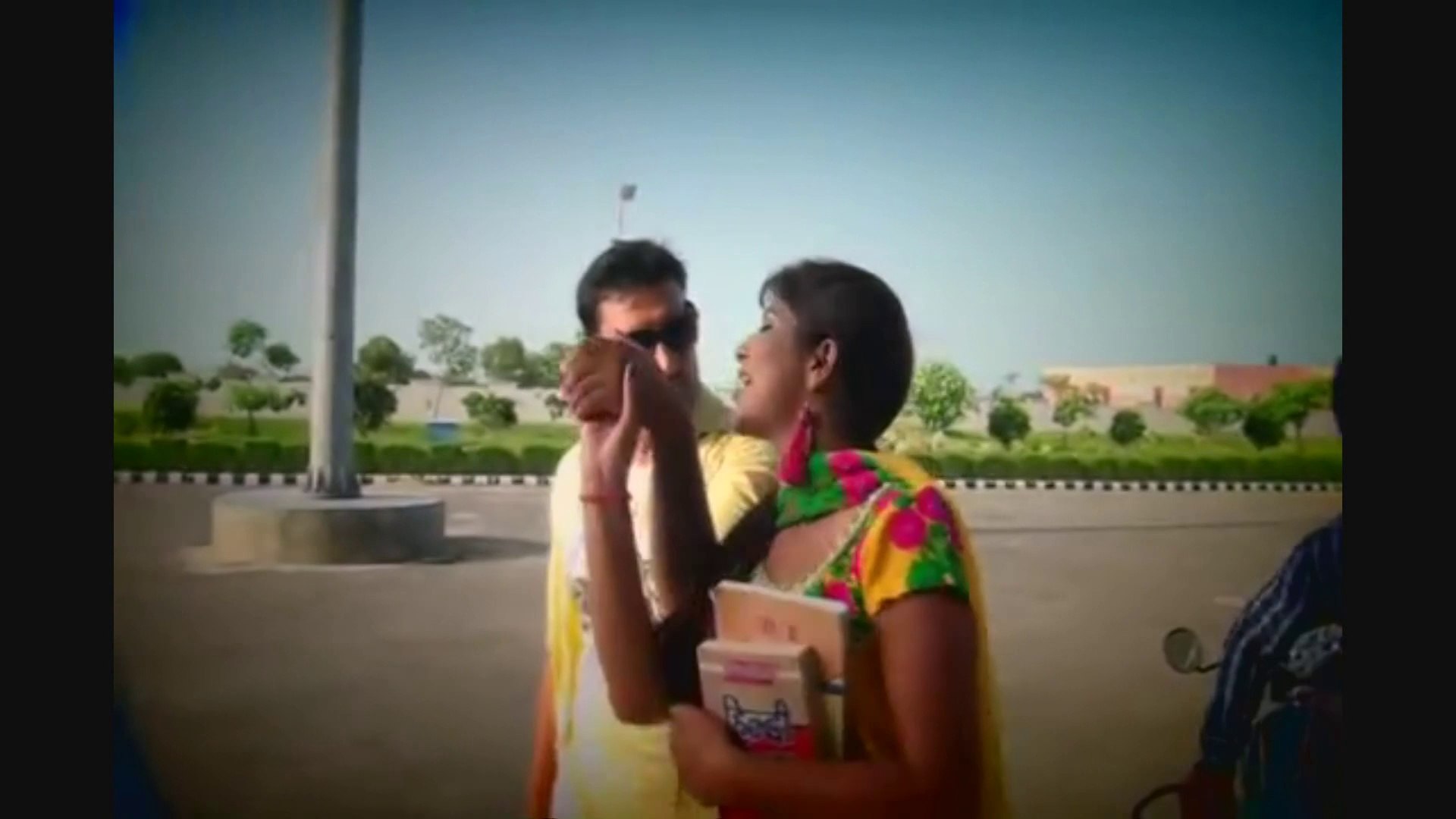 Sexy Choori Bulat Pe_Hot & Sexy Haryanvi Song