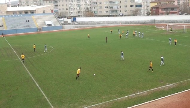 FUTBOL ŞAMPİYONLUK MAÇI YAPRAKLI SPOR