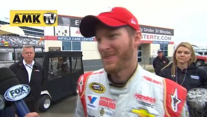 Dale Earnhardt Jr. duvara çarpınca aracı alev aldı