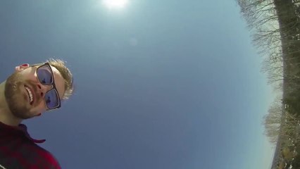 So violent Snowboard Crash after a 50ft jump