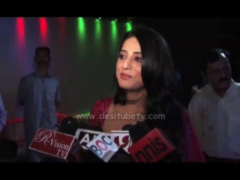 Mahi Gill looking gorgeous in Saree at the Savvy Achievers Award function
