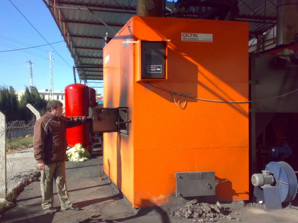 Green House Hot water system ( CETIK ) www.cetikisisan.com - pistonlu kazan - buhar kazanı - kalorifer kazanı - pelet kazanı -  pellet boiler