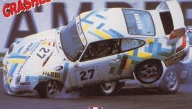 Crash de voitures et motos, Impressionnant ! - Courses