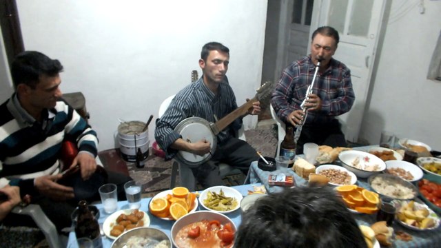 BAYRAM ÖLMEZ VE OĞULLARI ALİ VE KENAN SAZ GRUBU -ZAHİDEM-AH NEYLEYİM GÖNÜL