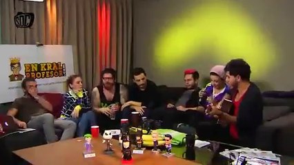 Model - Kuğunun Ağıdı (akustik)