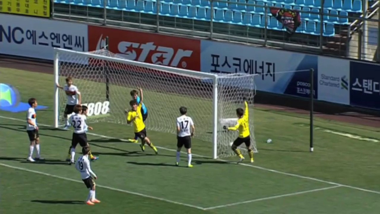 Incredibile, gol da calcio d'angolo in Corea!