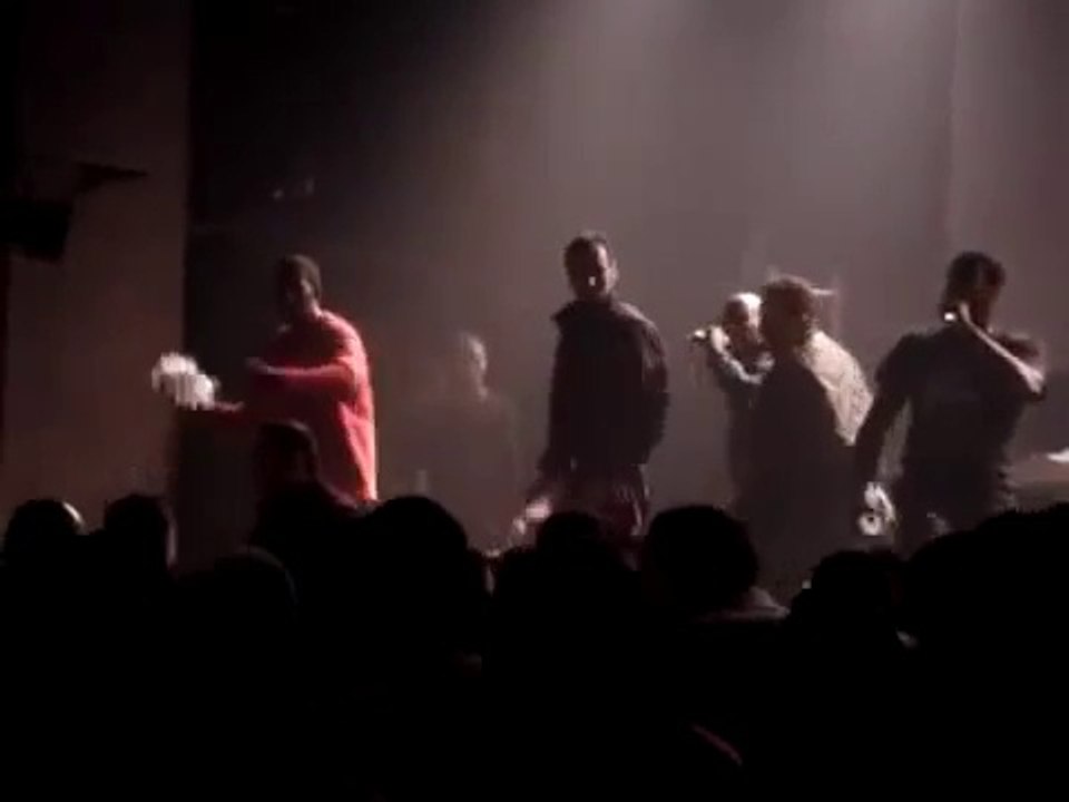 Mac Tyer (Tandem) s'embrouille en concert à Tourcoing