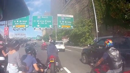 il est fou lui regarde bien