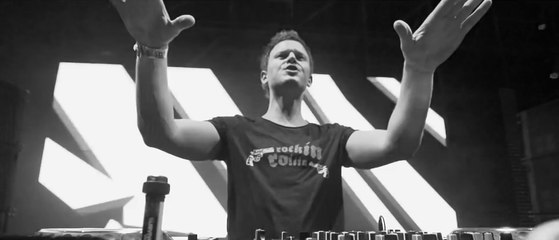 Fedde Le Grand - Don't Give Up (Official Music Video)