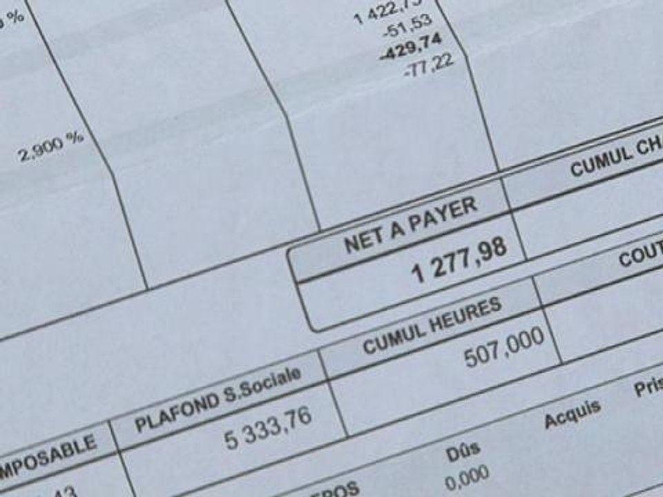 Valls donne un coup de pouce aux employés payés au Smic - 09/04