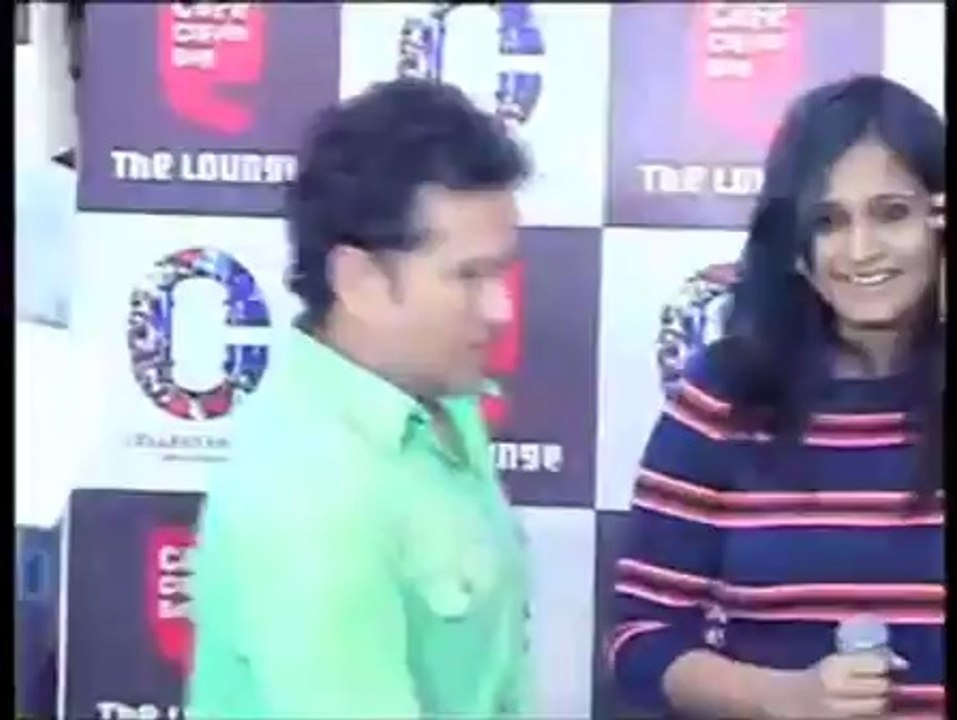 Bollywood supports Yuvraj Singh - IANS India Videos