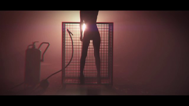 Deniz Demiröz - Boşuna Yaşıyoruz