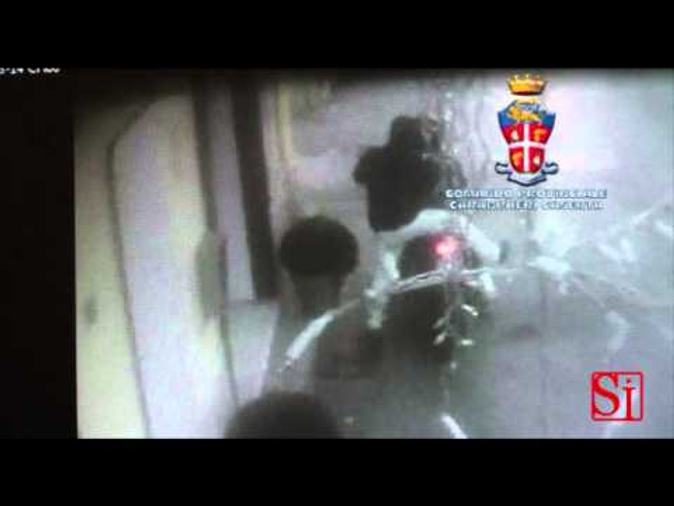 Mondragone (CE) - Estorsioni, 12 arresti a Mondragone contro clan Gagliardi-Fragnoli -1- (08.04.14)