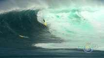 Kay Lenny big Crash at Jaws - Surf