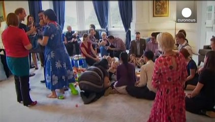 Prens George Yeni Zelanda'da yaşıtlarıyla eğlendi