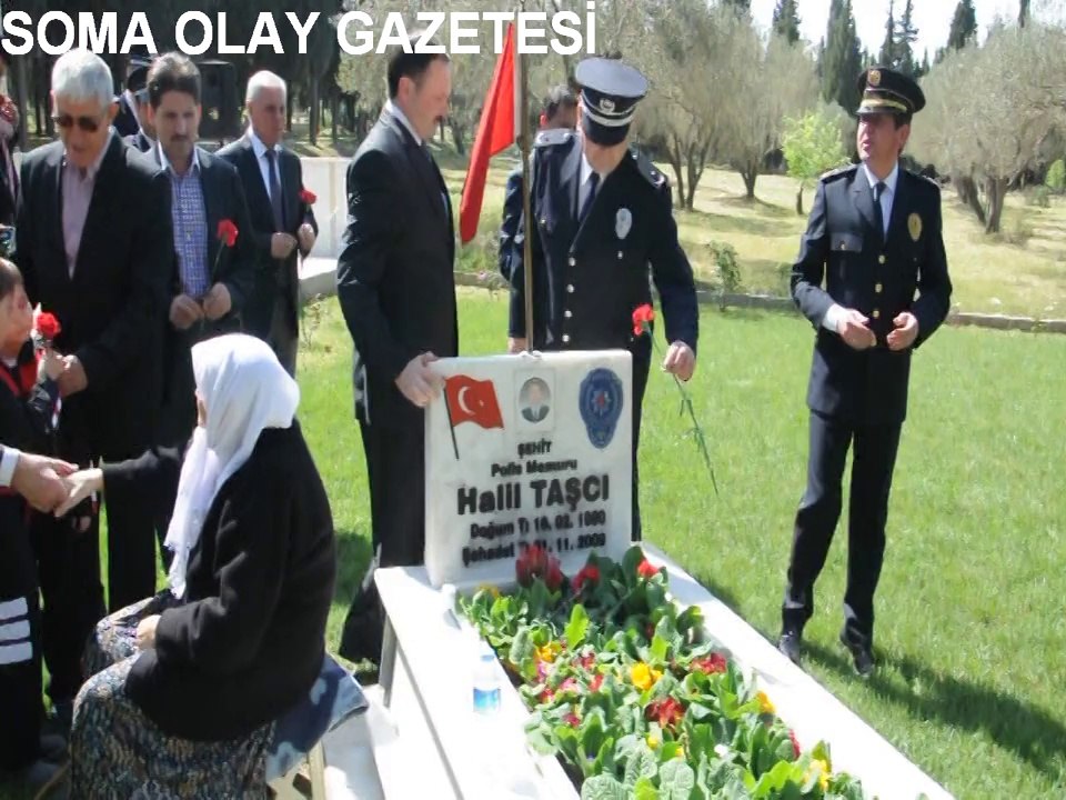 169. Polis Haftası kutlamaları Şehitlikte Anma Töreni ile Başladı