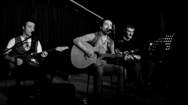 Cenk Taner - Buradan Uzaklara (Live)