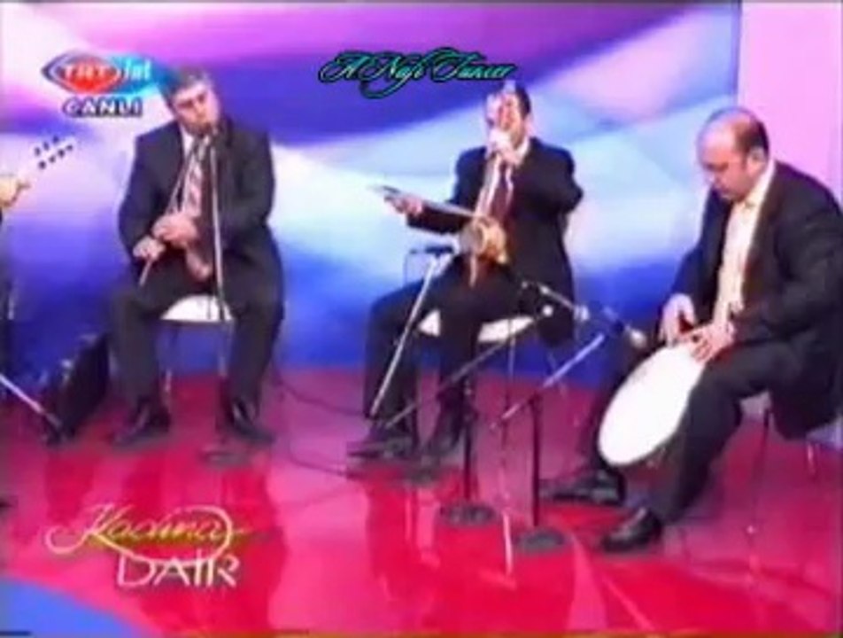 Gözüm Yolda Gönlüm Darda Ya Kendin Gel Yada Haber Yolla