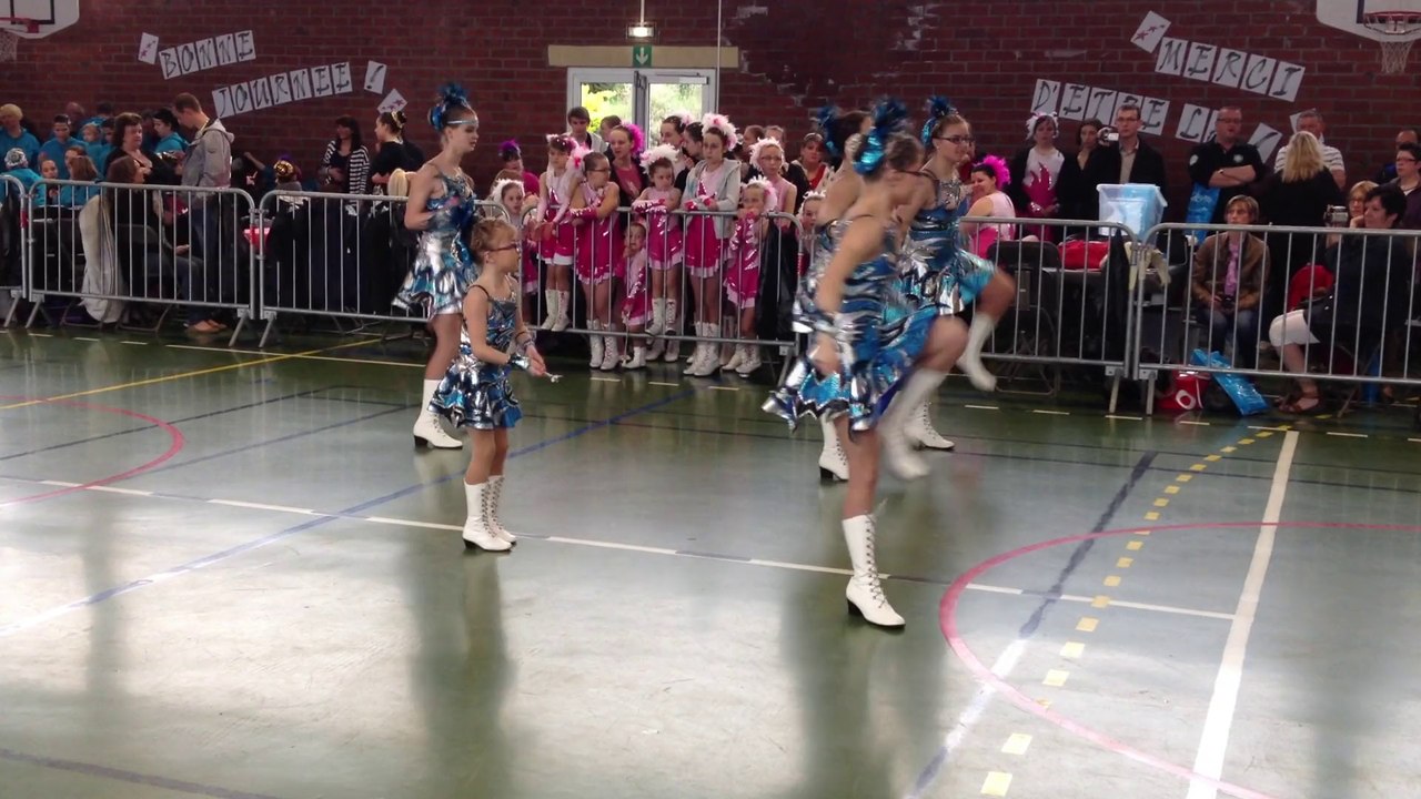 Festival de majorettes à Heuchin