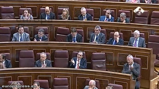 PSOE: No es bueno contar dinero delante de los pobres