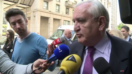 Politique de M.Valls: réactions des responsables de l'UMP