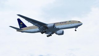 FSX Saudia Boeing 777 Landing @ Madrid Barajas RWY 18L ( HD )
