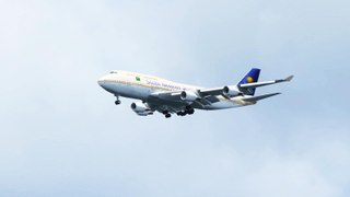 FSX Saudia Boeing 747 Landing @ Dubai RWY 30R ( HD )
