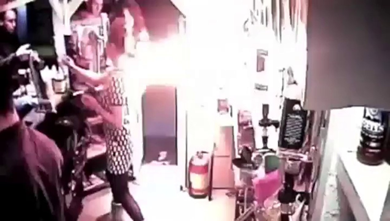 E-Cig Explodes In Bartender's Face