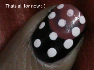 Toothpick dotting nail art