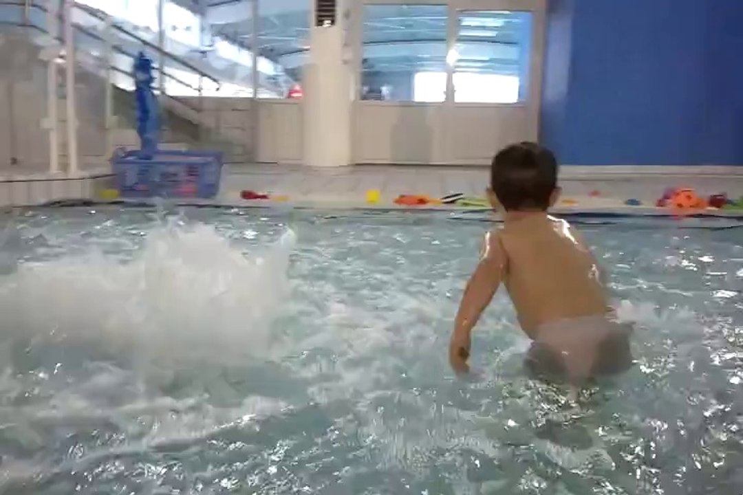je m'éclate à la piscine 09-04-14